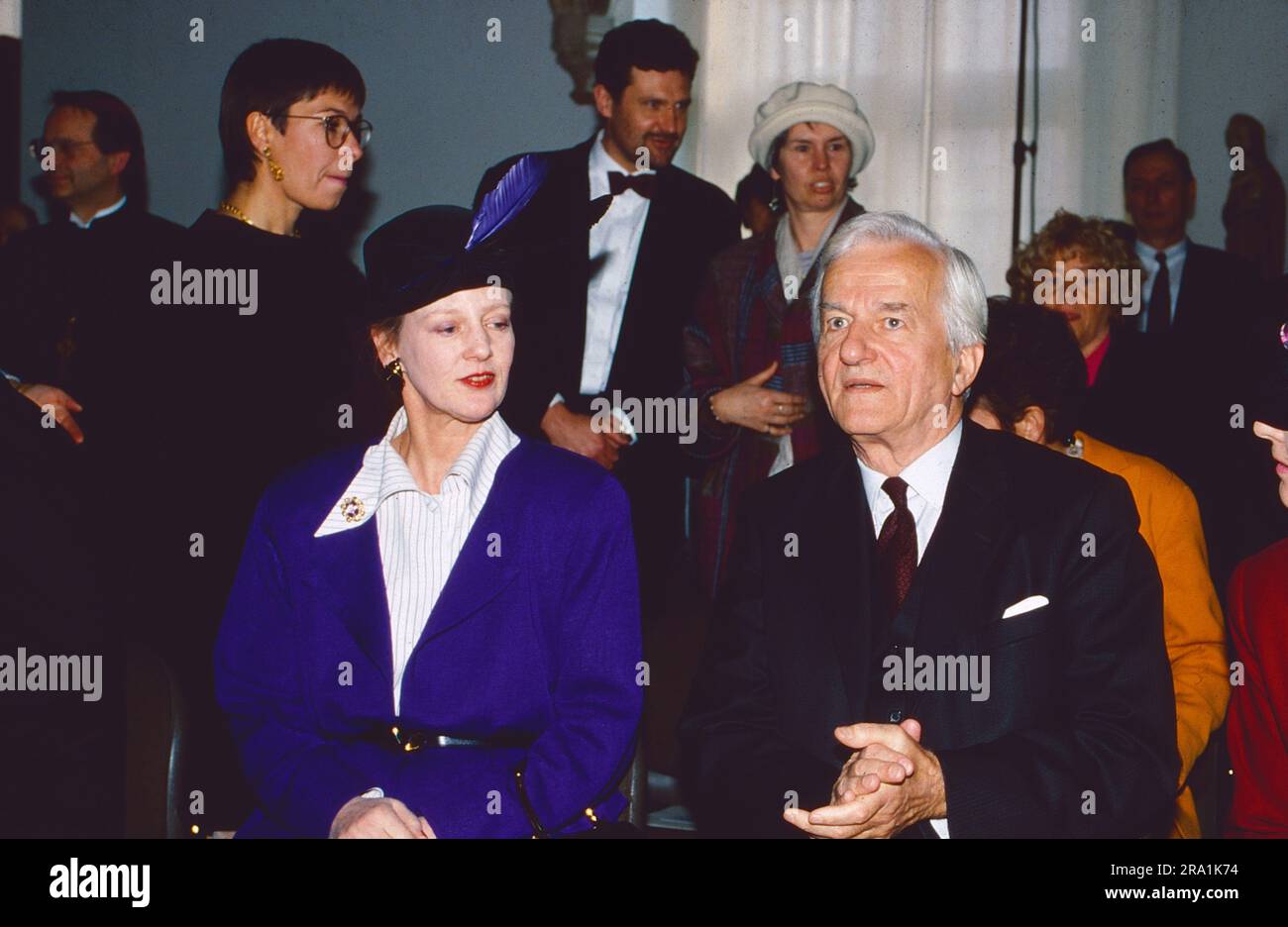 Margrethe II Von Dänemark und Bundespräsident Richard von Weizsäcker beim Besuch der Königin in Kiel, Deutschland um 1992. Foto Stock