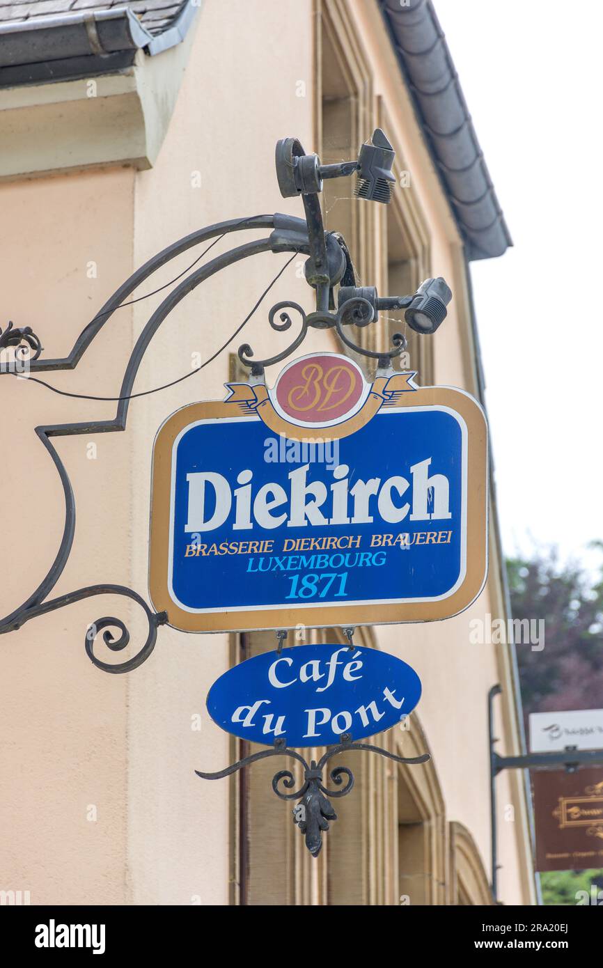 Café du Pont insegna ristorante, Grand-Rue, Vianden, Canton di Vianden, Lussemburgo Foto Stock