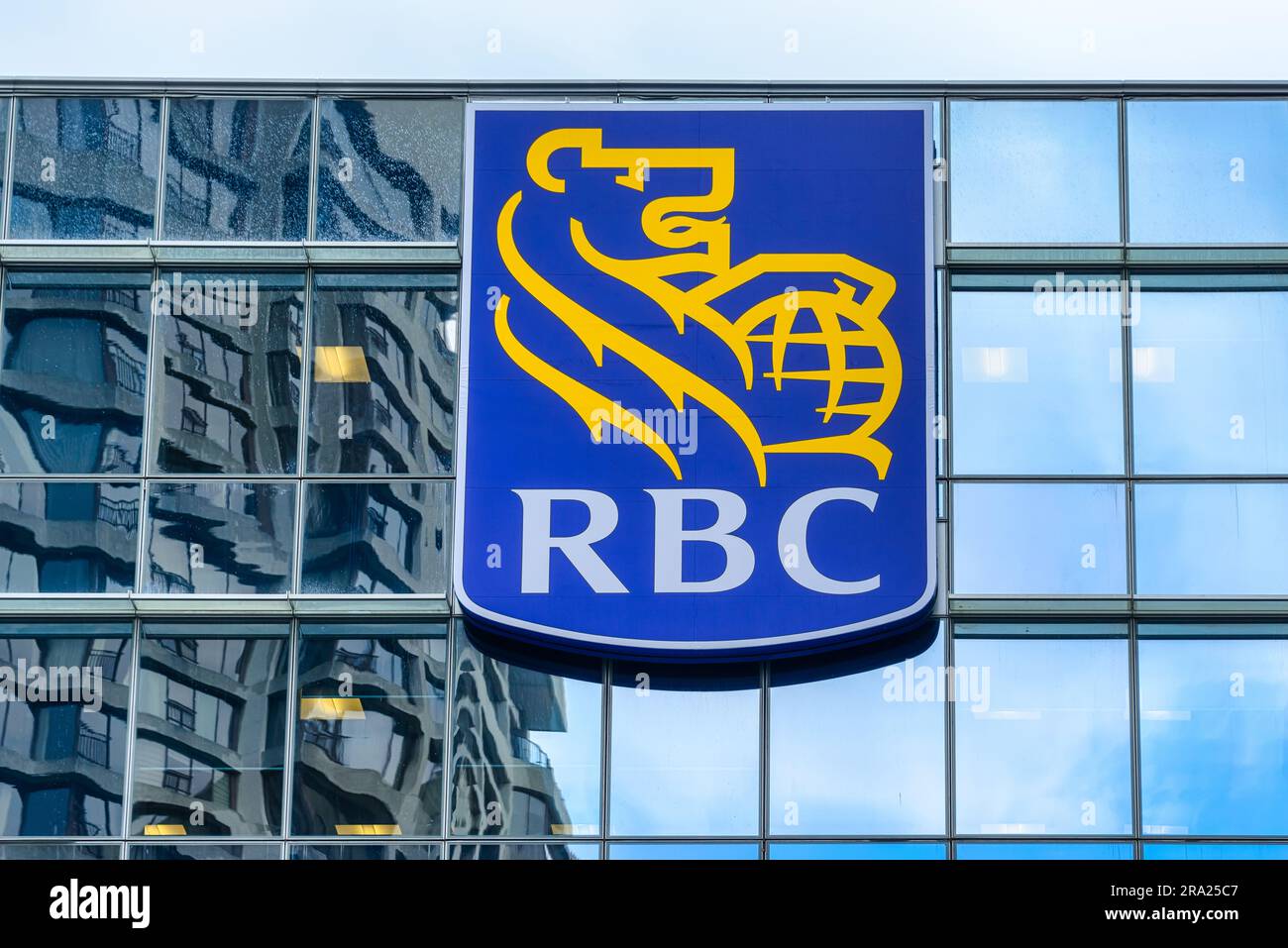 Logo, segno o disegno aziendale della Royal Bank of Canada. L'RBC è il più grande istituto finanziario del paese. Foto Stock