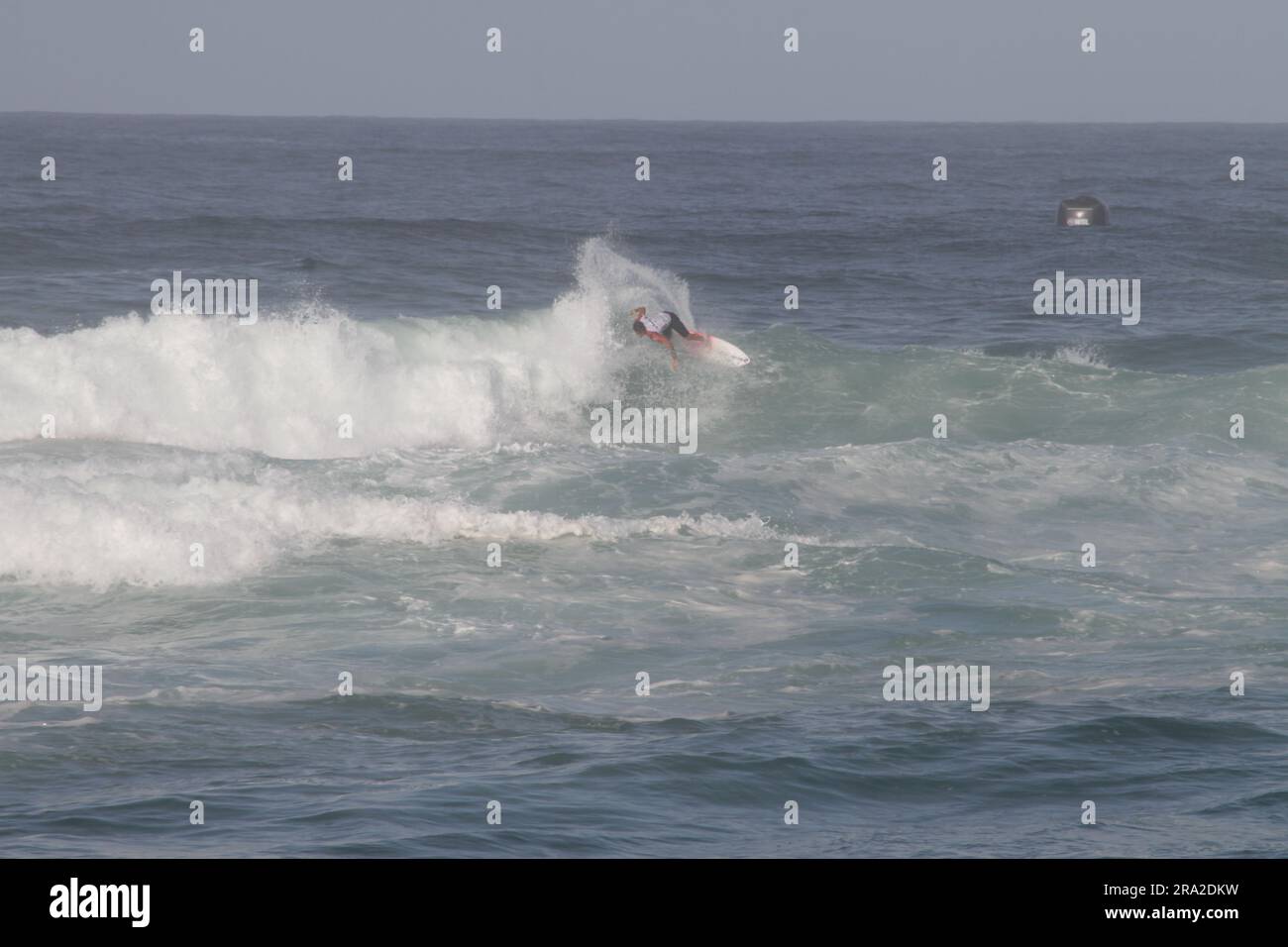 Saquarema, Brasile. 30 giugno 2023. Samuel Pupo (BRA), questo venerdì (30) durante il vivo Rio Pro Saquarema 2023 tappa brasiliana del World Surf League (WSL) World Surf Championship, tenutosi a Itaúna Beach a Saquarema, RJ. Crediti: Luiz Gomes/FotoArena/Alamy Live News Foto Stock