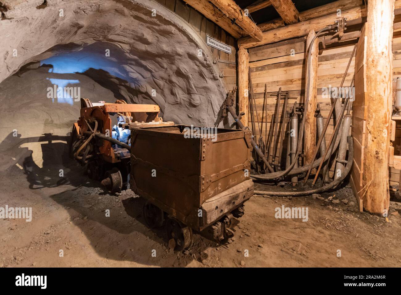 Francia, Tarn, Cagnac les Mines, museo dipartimentale della miniera di Tarn, 300 m di miniere ricostituite, galleria di estrazione Foto Stock