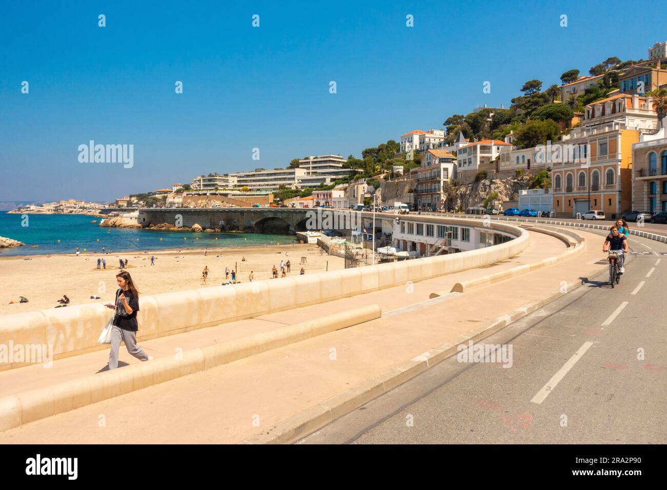 Francia, Bouches du Rhone, Marsiglia, Corniche Kennedy e la nuova pista ciclabile Foto Stock