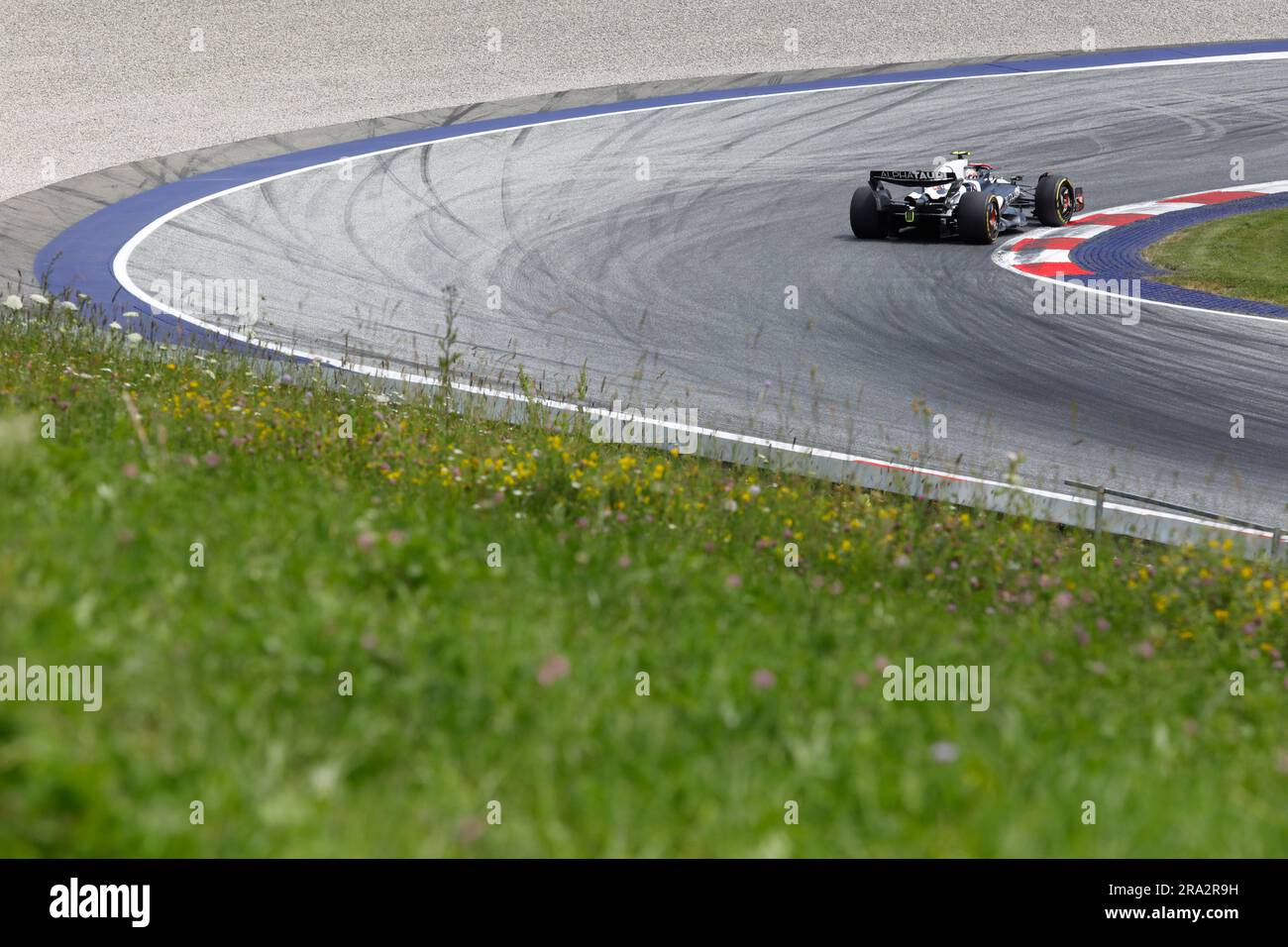 Spielberg, Austria. 30 giugno 2023. Formula 1 Rolex Gran Premio d'Austria al Red Bull Ring, Austria. Nella foto: Yuki Tsunoda (JPN) di Scuderia AlphaTauri in AlphaTauri AT04 durante la sessione di prove libere © Piotr Zajac/Alamy Live News Foto Stock