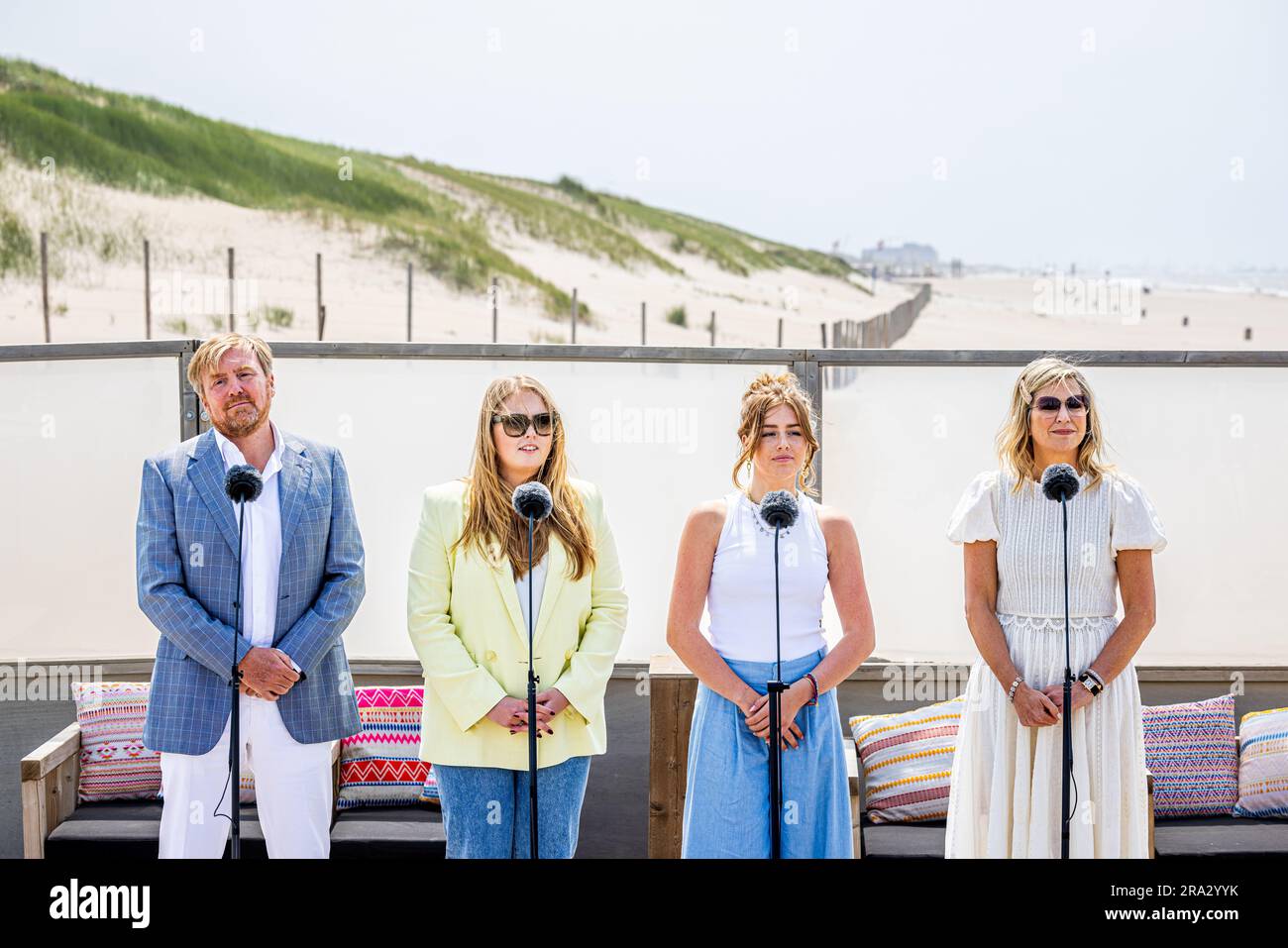 L'AIA - Re Willem-Alexander, la Principessa Amalia, la Principessa Alexia e la Regina Maxima parlano alla stampa dopo l'annuale sessione fotografica estiva a Zuiderstrand. PISCINA ANP PATRICK VAN KATWIJK paesi bassi fuori - belgio fuori Foto Stock