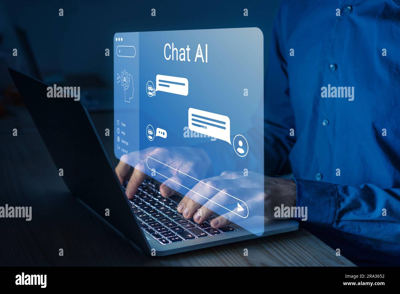 Conversazione sui bot tramite chat AI utilizzando la tecnologia di intelligenza artificiale per rispondere agli utenti. Assistente virtuale chatbot, intelligenza artificiale generativa, assistenza clienti. Persona t Foto Stock
