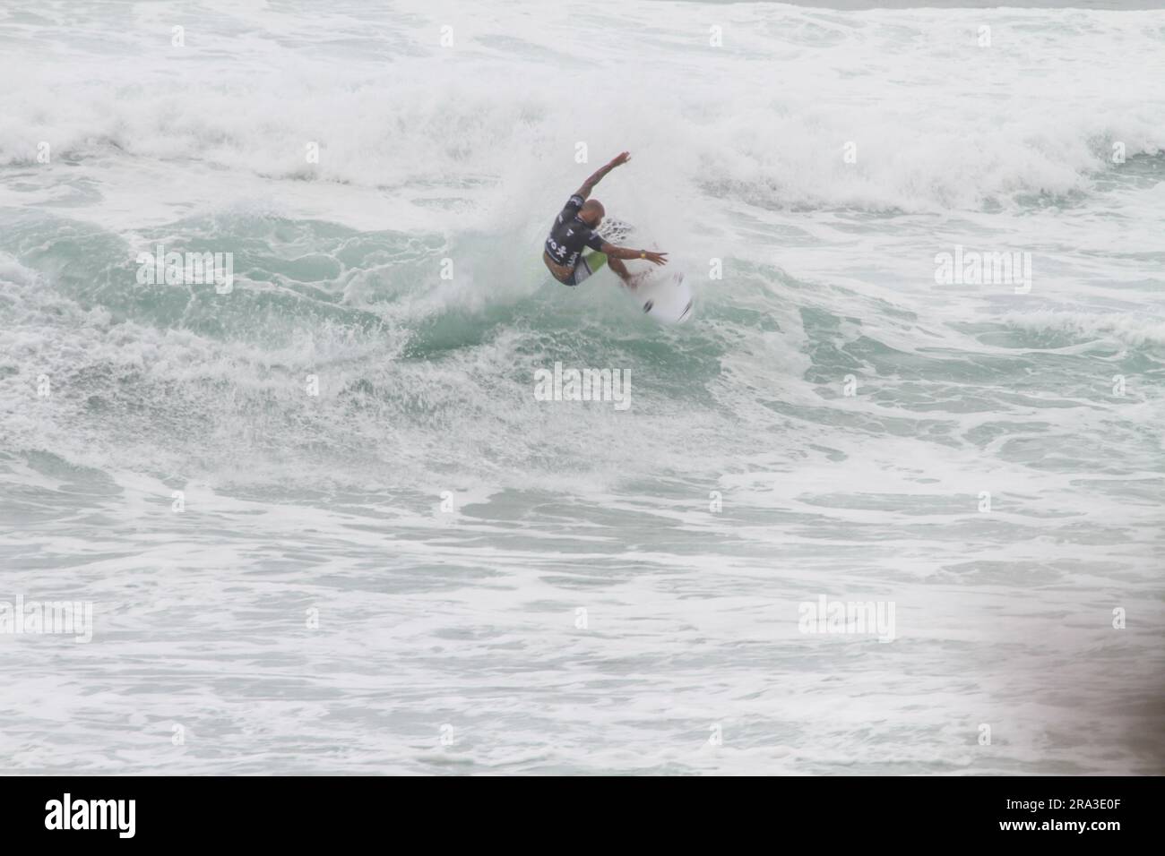 Saquarema, Brasile. 30 giugno 2023. Jadson Andre (BRA), questo venerdì (30) durante il vivo Rio Pro Saquarema 2023 tappa brasiliana del World Surf League (WSL) World Surf Championship, tenutosi a Itaúna Beach a Saquarema, RJ. Crediti: Luiz Gomes/FotoArena/Alamy Live News Foto Stock