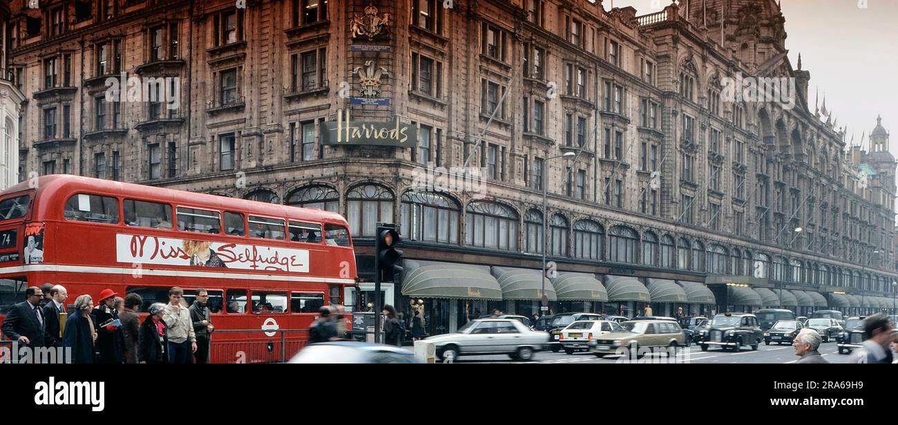 Harrods Department Store, Brompton Road, Knightsbridge, Londra, Inghilterra. Circa anni '1990 Foto Stock
