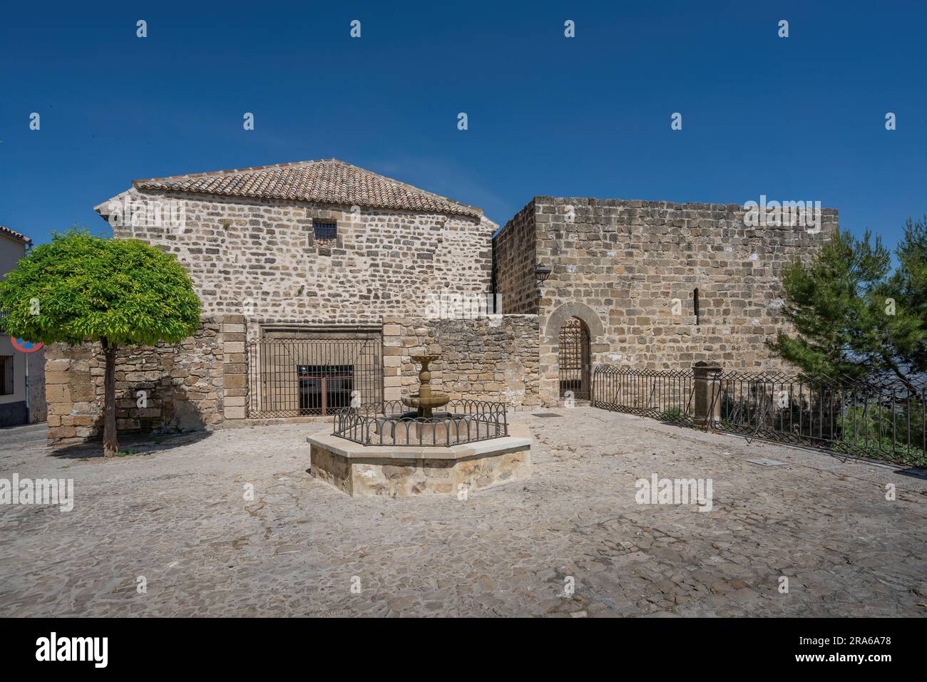 Chiesa di San Lorenzo e Mirador de San Lorenzo Viewpoint - Ubeda, Jaen, Spagna Foto Stock