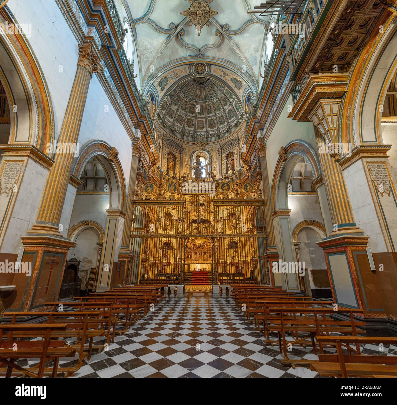 Ubeda, Spagna - 2 giugno 2019: Sacra Cappella del Salvatore (Sacra Capilla del Salvador) interno - Ubeda, Jaen, Spagna Foto Stock