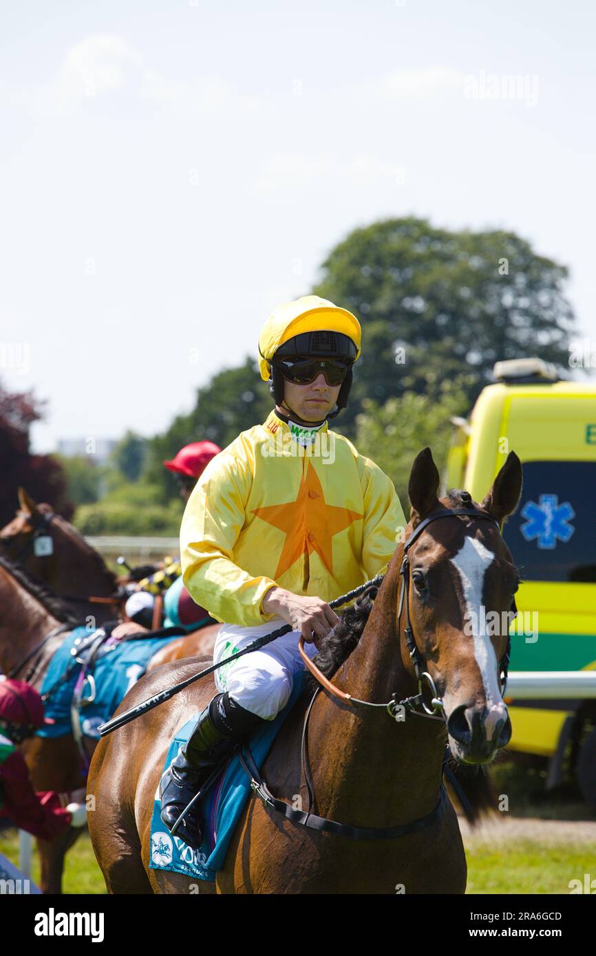 Jockey Jason Hart su Evoluir alle York Races Foto Stock