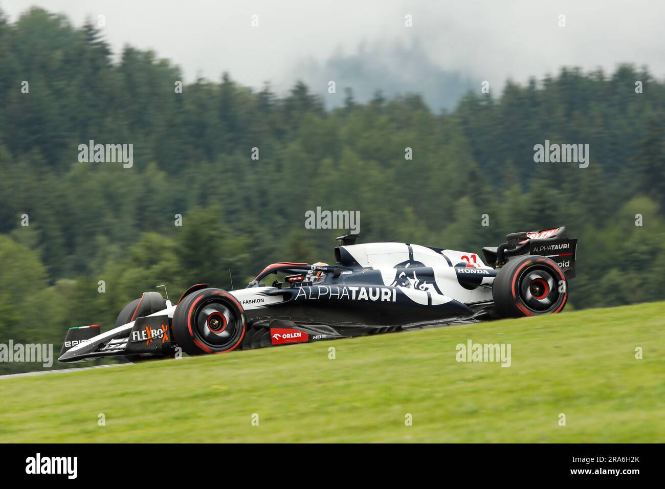 Spielberg, Austria. 1 luglio 2023. Formula 1 Rolex Gran Premio d'Austria al Red Bull Ring, Austria. Nella foto: N. 21 Nyck De Vries (NLD) di Scuderia AlphaTauri in AlphaTauri AT04 durante lo Sprint Shootout © Piotr Zajac/Alamy Live News Foto Stock