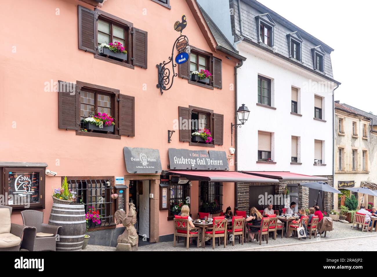 Auberge AAL Veinen Beim Hunn Restaurant, Grand-Rue, Vianden, Cantone di Vianden, Lussemburgo Foto Stock