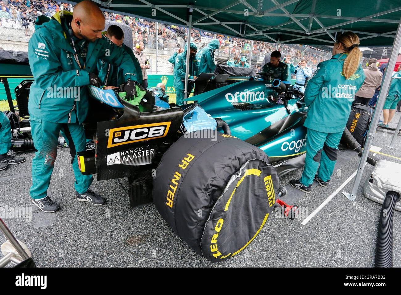 Spielberg, Austria. 1 luglio 2023. Formula 1 Rolex Gran Premio d'Austria al Red Bull Ring, Austria. Sprint Race nella foto: Aston Martin AMR23 in griglia © Piotr Zajac/Alamy Live News Foto Stock