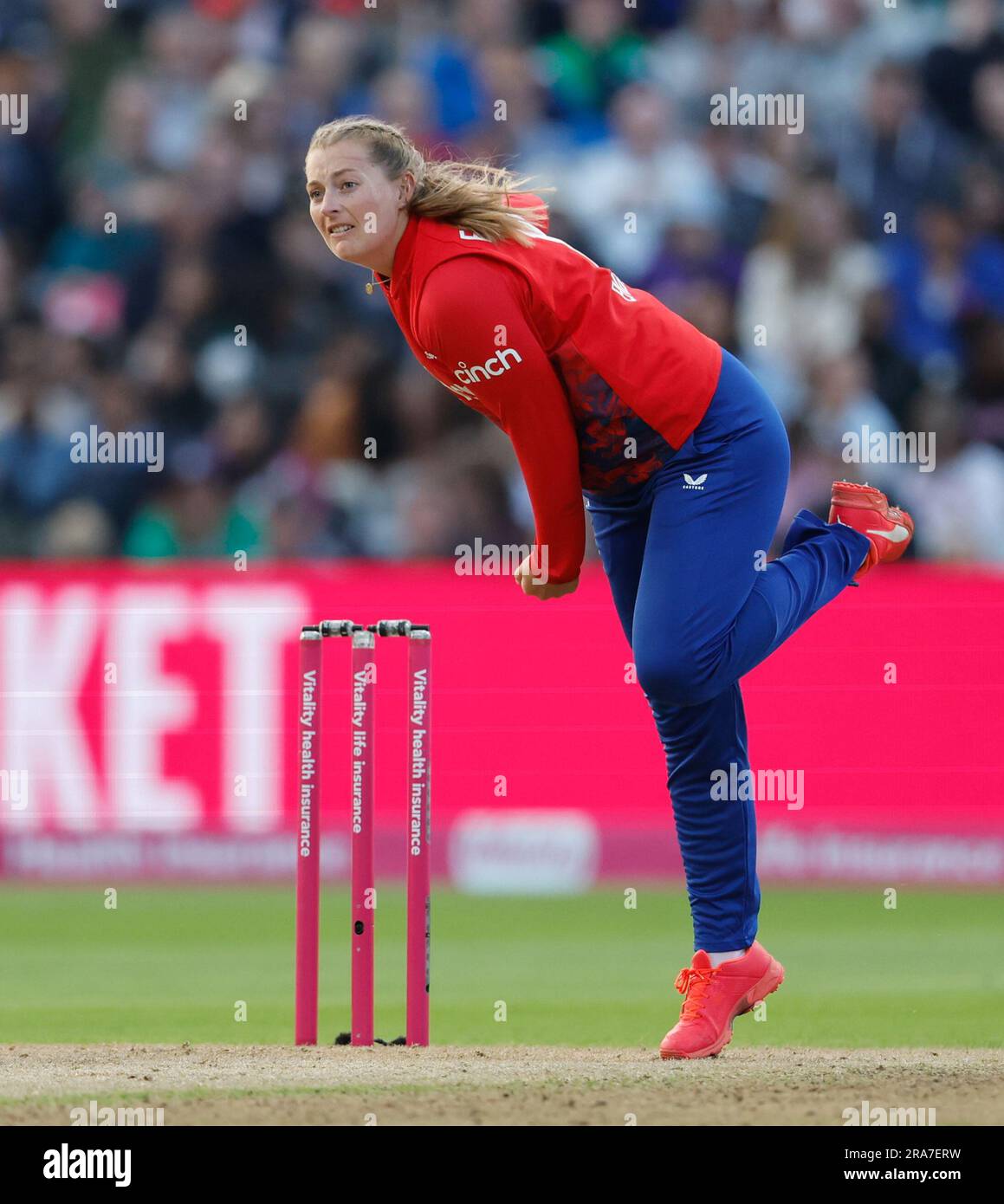 Edgbaston, Birmingham, Regno Unito. 1 luglio 2023. 1st Womens Ashes IT20, Inghilterra contro Australia; Sophie Ecclestone of England Credit: Action Plus Sports/Alamy Live News Foto Stock