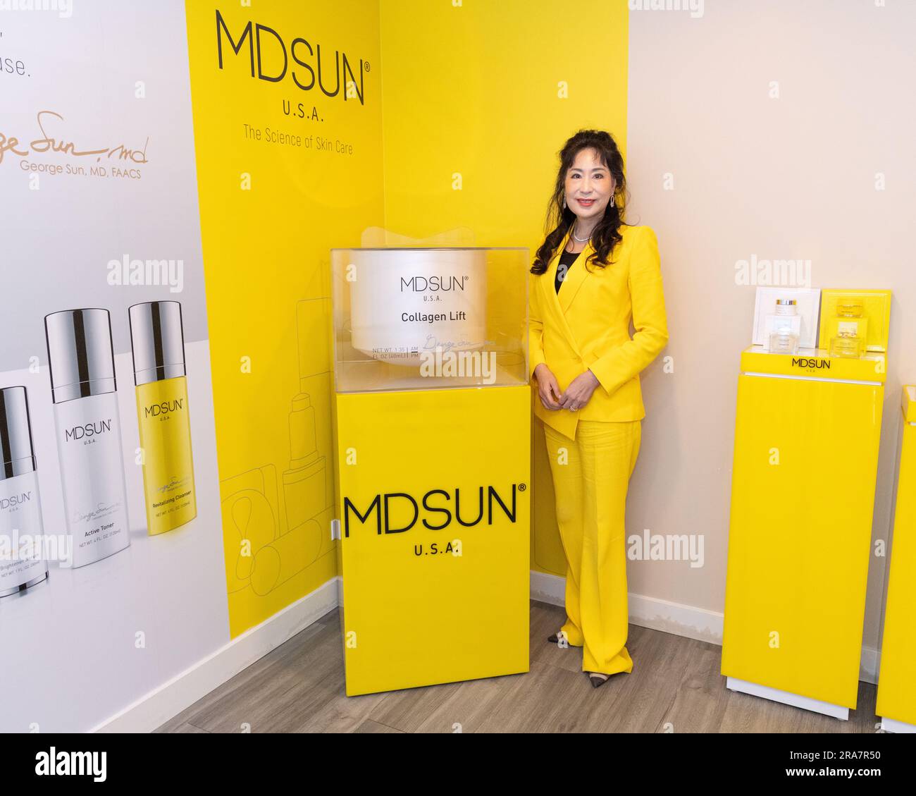 Arcadia, California, USA. 30 giugno 2023. Zehra Sun, CEO e co-fondatrice di MDSUN Skincare, presso la sala VIP MDSUN Skincare di Arcadia, California. Credito: Sheri Determan Foto Stock