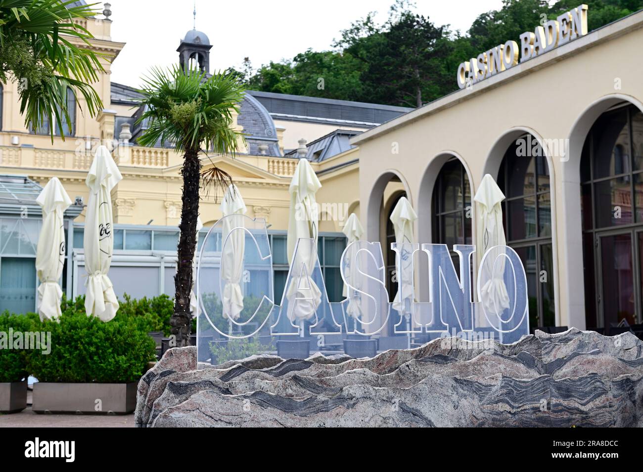 Baden, bassa Austria, Austria. Casinò Baden nel parco termale Foto Stock