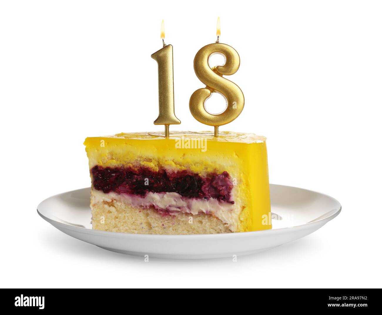 Torta di compleanno con il numero di candele 18 isolato su sfondo bianco  Foto stock - Alamy