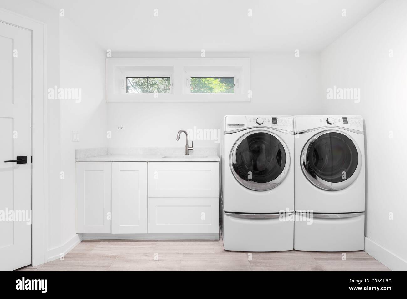 appartamento, elettrodomestici, elettrodomestici, architettura, armadi, ceramica, pulita, moderna, da banco, da banco, design, domestico, essiccatore, vuoto, attrezzature Foto Stock