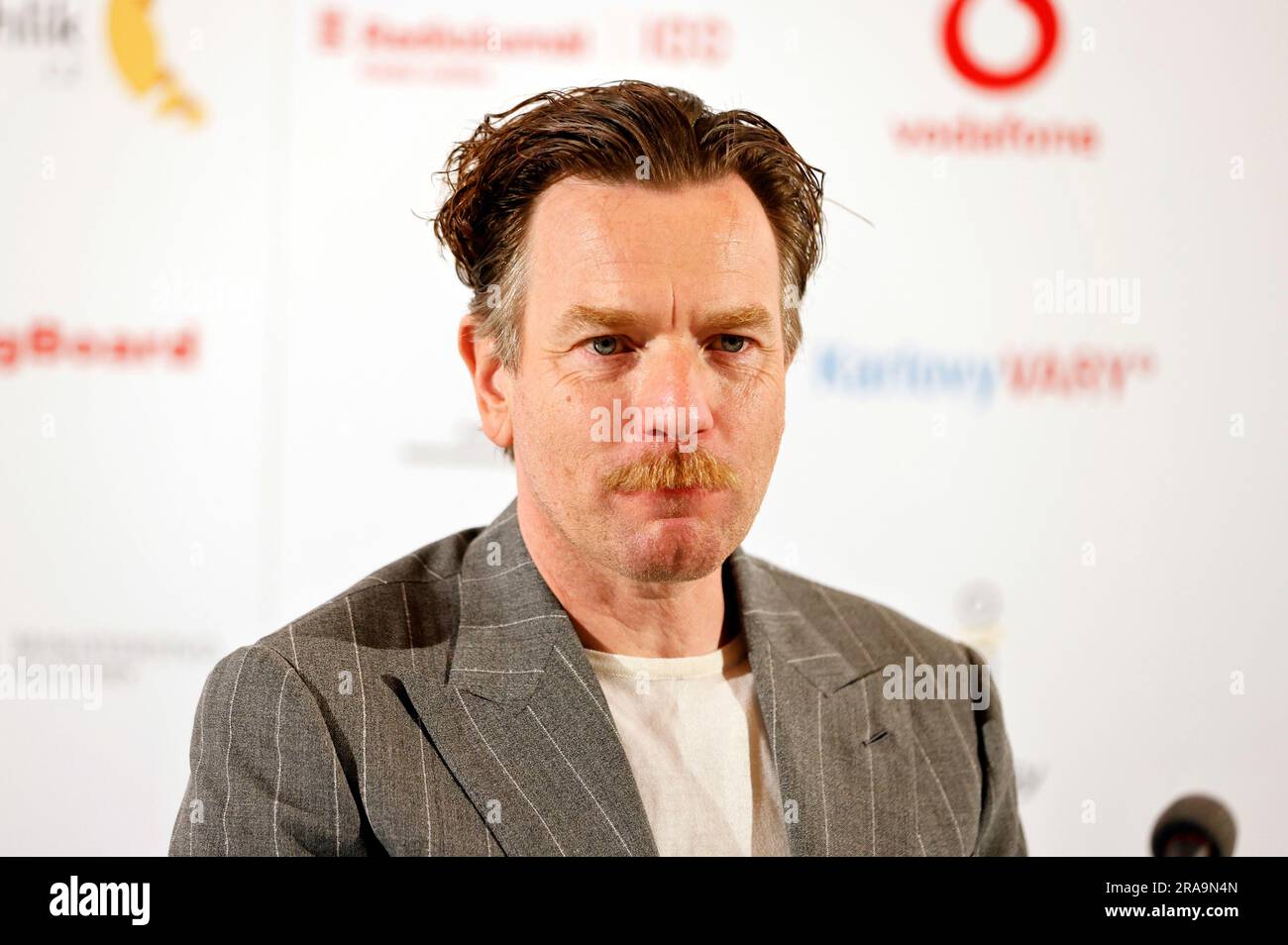 Ewan McGregor bei der Pressekonferenz zu 'You Sing Loud, i Sing Louder' auf dem 57. Internationalen Filmfestival Karlovy Vary 2023 im Hotel Thermal. Karlsbad, 02.07.2023 anni Foto Stock