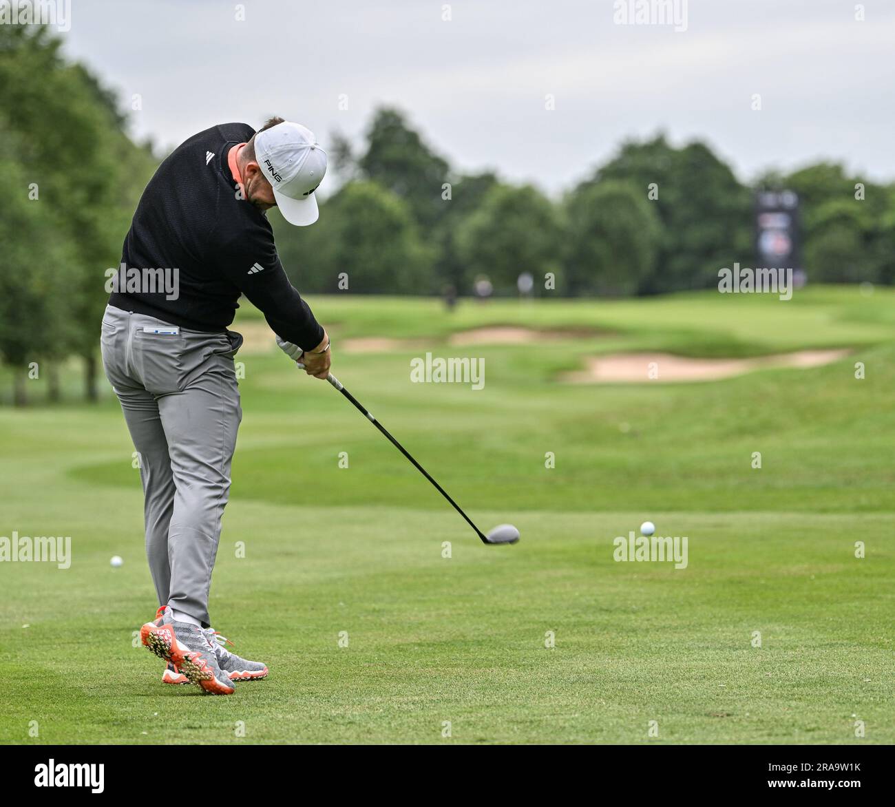 Sutton Coldfield, Regno Unito. 2 luglio 2023. 2 luglio 2023; The Belfry, Sutton Coldfield, West Midlands, Inghilterra: Betfred British Masters Golf, Day 4; Connor Syme colpisce un bosco al 15 ° verde credito: Action Plus Sports Images/Alamy Live News Foto Stock