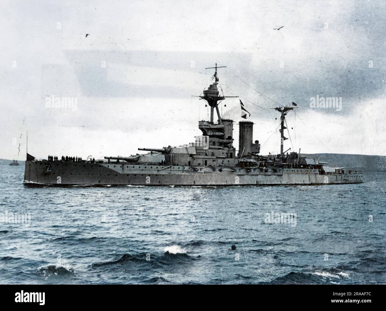 HMS Warspite, una nave da battaglia classe Queen Elizabeth, varata nel 1913. Servì durante la prima guerra mondiale, prendendo parte alla battaglia dello Jutland (1916), e servì anche per tutta la seconda guerra mondiale. Data: 1914-1918 Foto Stock