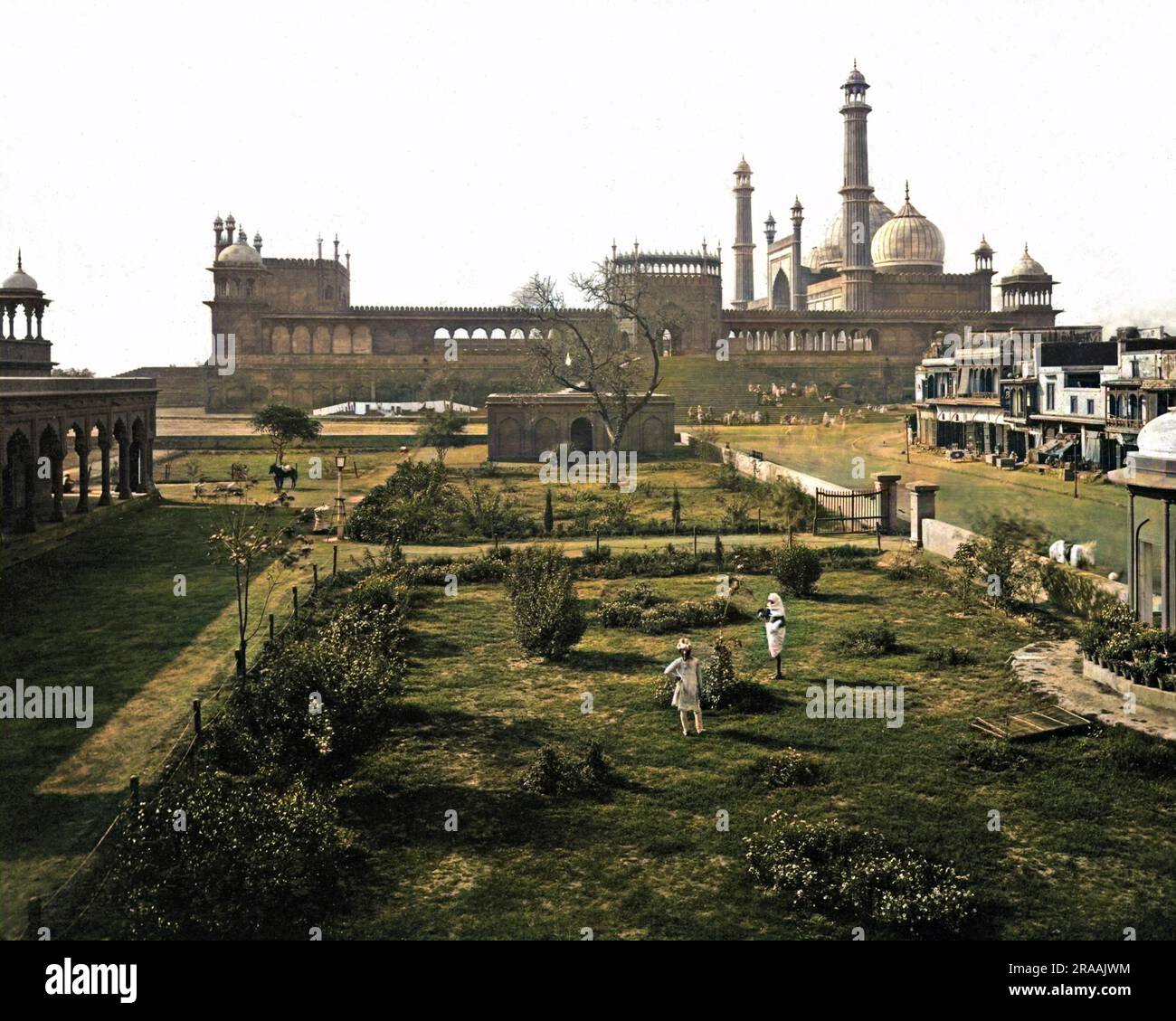 Jama Masjid, la principale moschea della vecchia Delhi, in India. Data: Circa 1890 Foto Stock