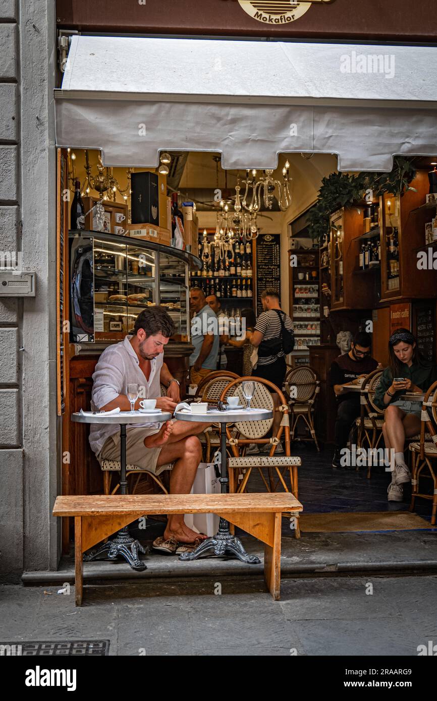 Cibo e bevande per le strade di firenze Foto Stock