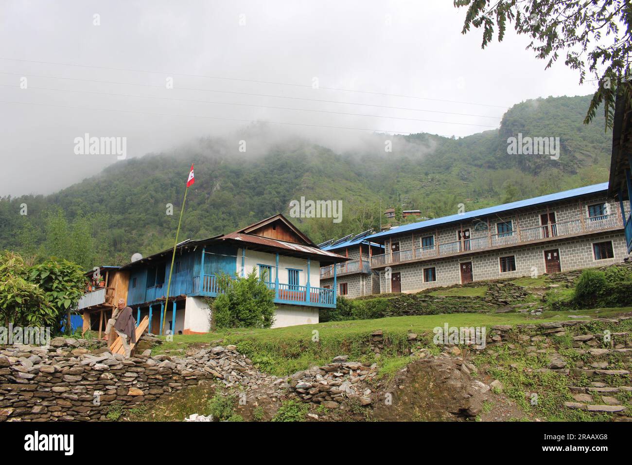Una tipica scuola comunitaria nepalese a Taplejung, Nepal Foto Stock