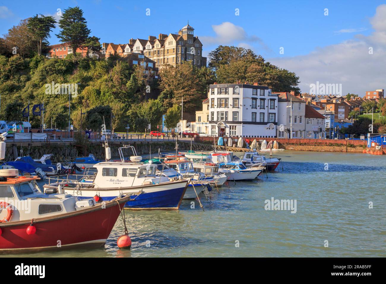 Pent Basin, Folkestone Harbour, Kent, Regno Unito Foto Stock