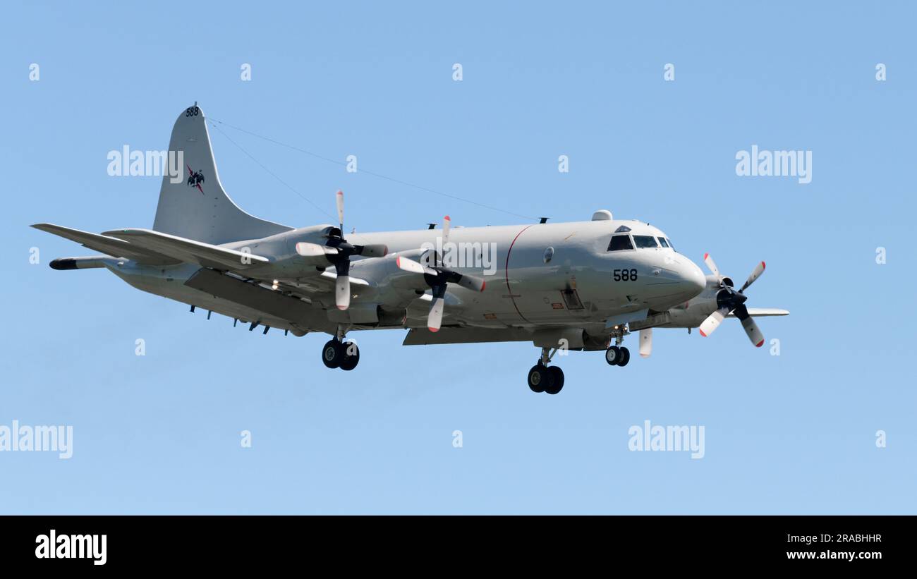 Oak Harbor, WA, USA - 29 giugno 2023; Lockheed P-3 Orion quadrimotore turboelica della United States Navy Foto Stock