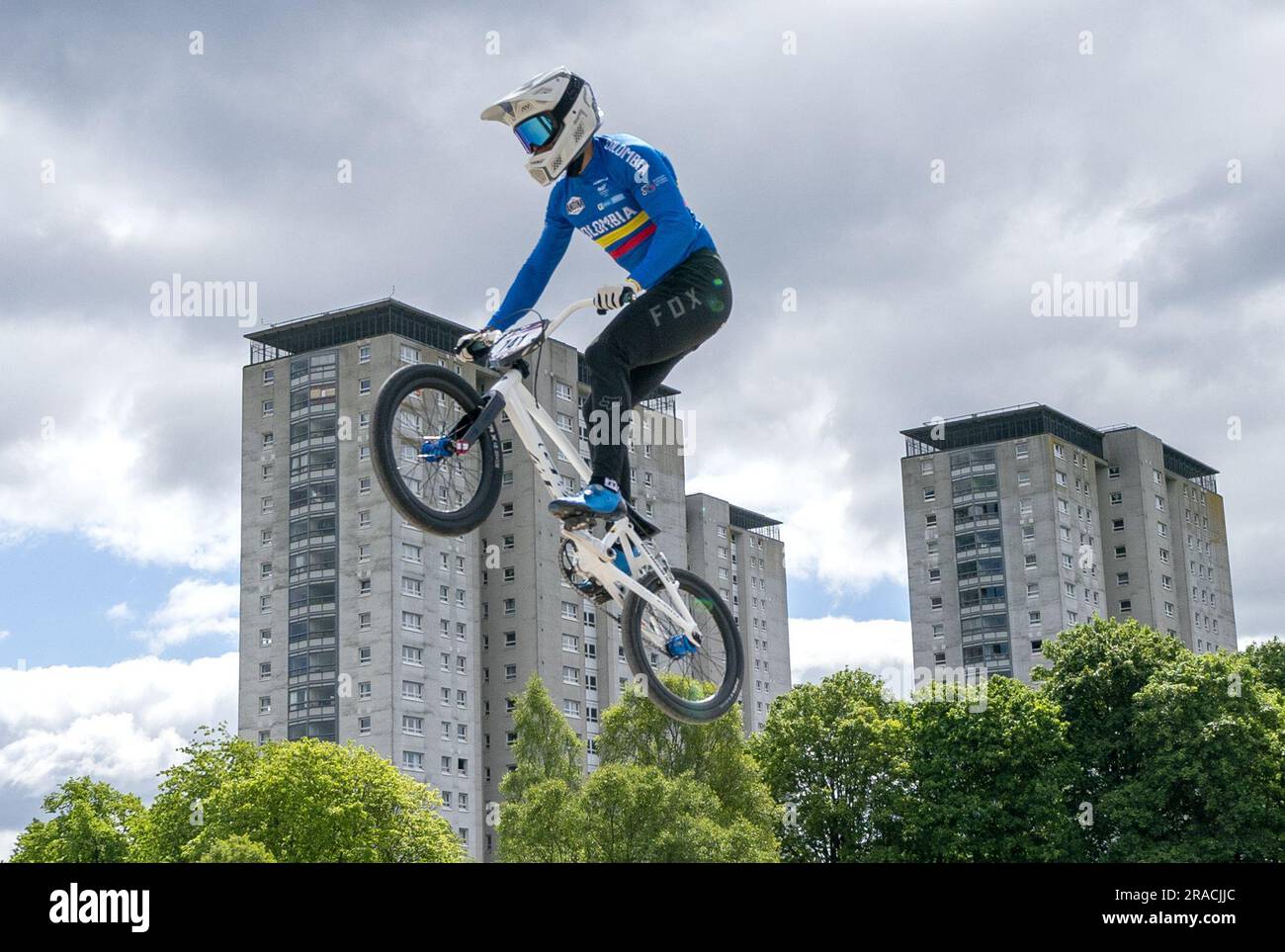 Foto del file datata 28/05/22 del colombiano Diego Alejandro Arboleda Ospina nella finale di gara maschile Elite durante il primo giorno della UCI BMX Racing World Cup a Glasgow. La segretaria per la cultura Christina McKelvie ha affermato che l'organizzazione di un importante evento ciclistico il mese prossimo porterà benefici economici alla Scozia e potrebbe anche ispirare una "nuova generazione" a salire sulle loro moto. Data di emissione: Lunedì 3 luglio 2023. Foto Stock