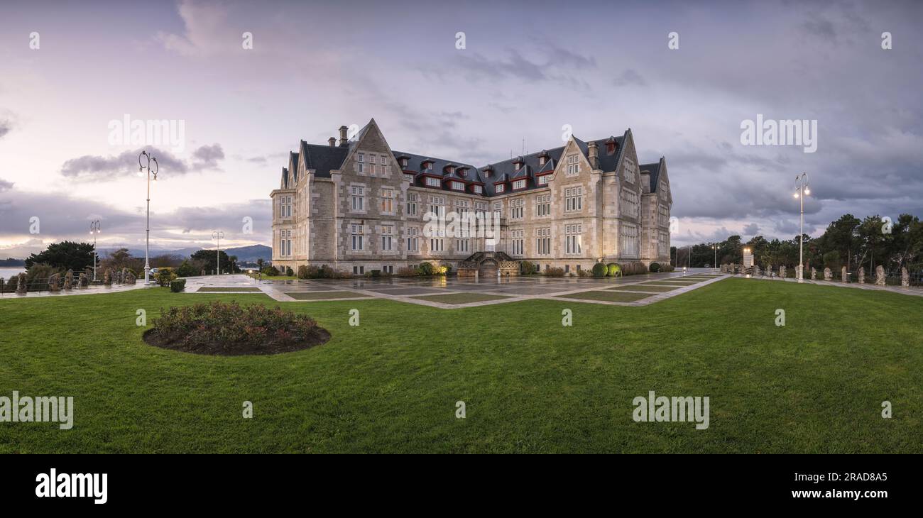 Lais Puzzle Royal Palace of the Magdalene in Santander, Cantabria