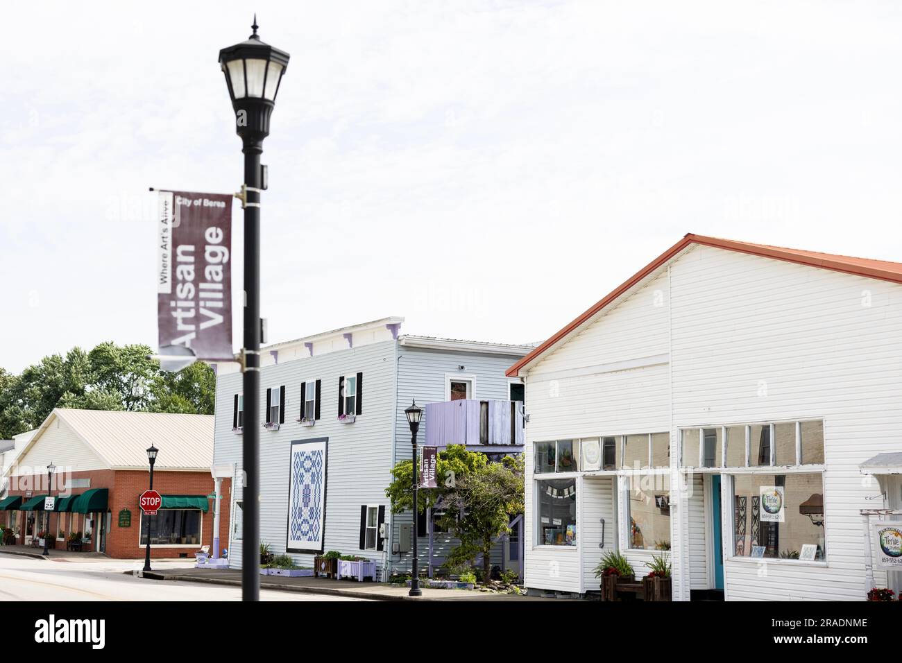 L'Artisan Village di Berea, Kentucky, USA, dove numerosi studi d'arte e negozi si trovano lungo North Broadway e le strade adiacenti. Foto Stock