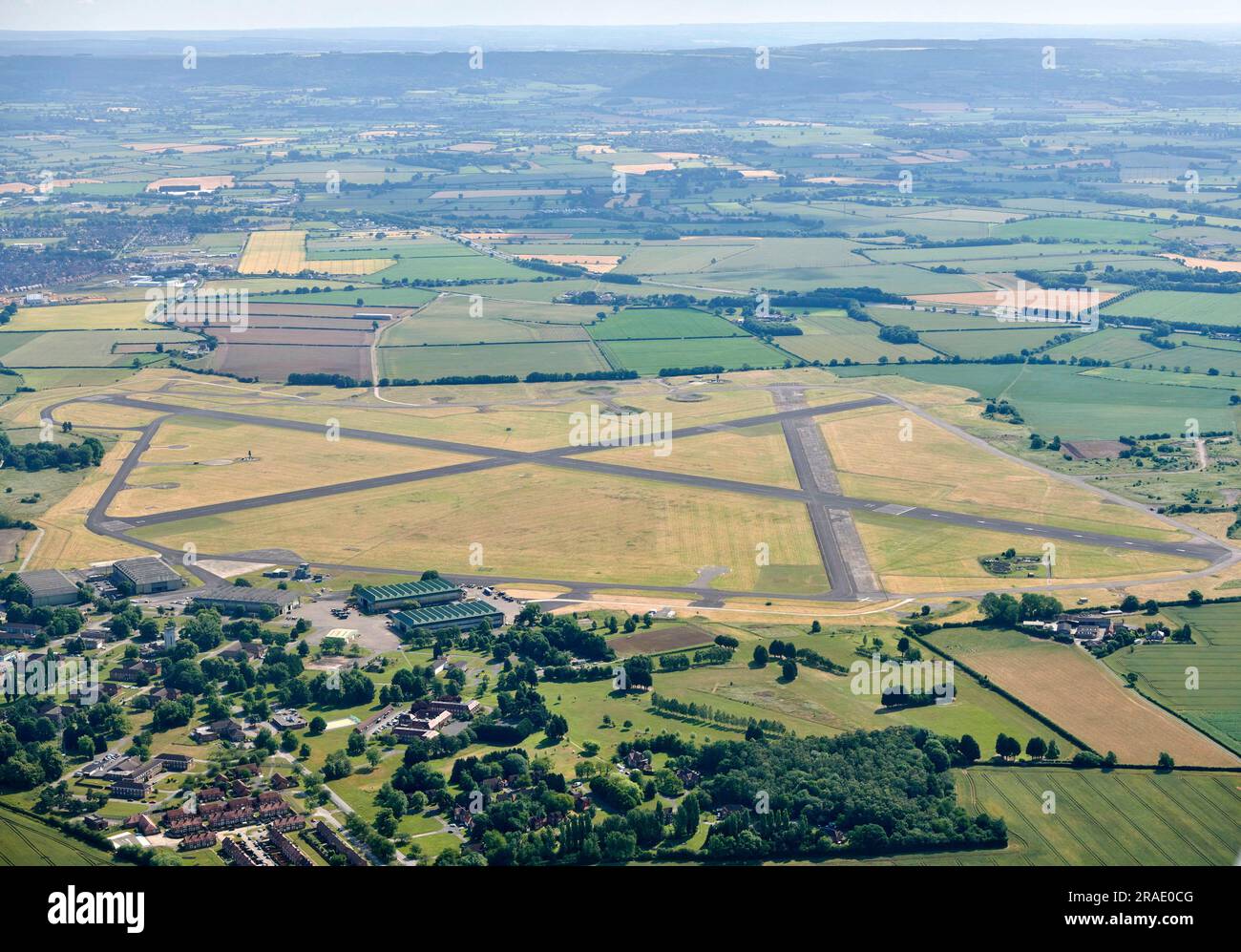 Una fotografia aerea delle piste all'aeroporto di Topcliffe, nel nord dello Yorkshire, nel nord dell'Inghilterra, nel Regno Unito Foto Stock