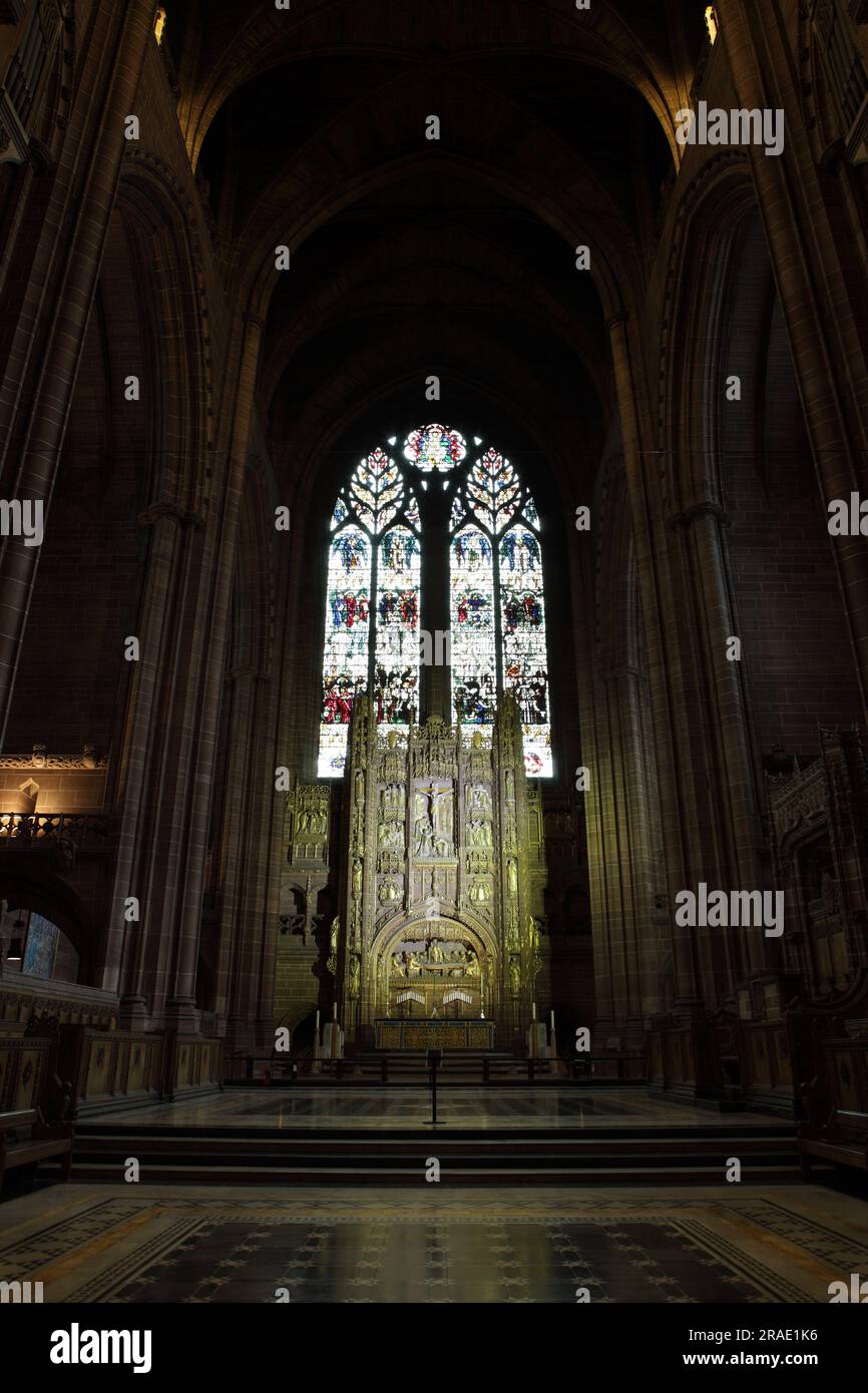 Qui è visualizzato un aspetto interno relativo alla Cattedrale Anglicana di Liverpool. Foto Stock