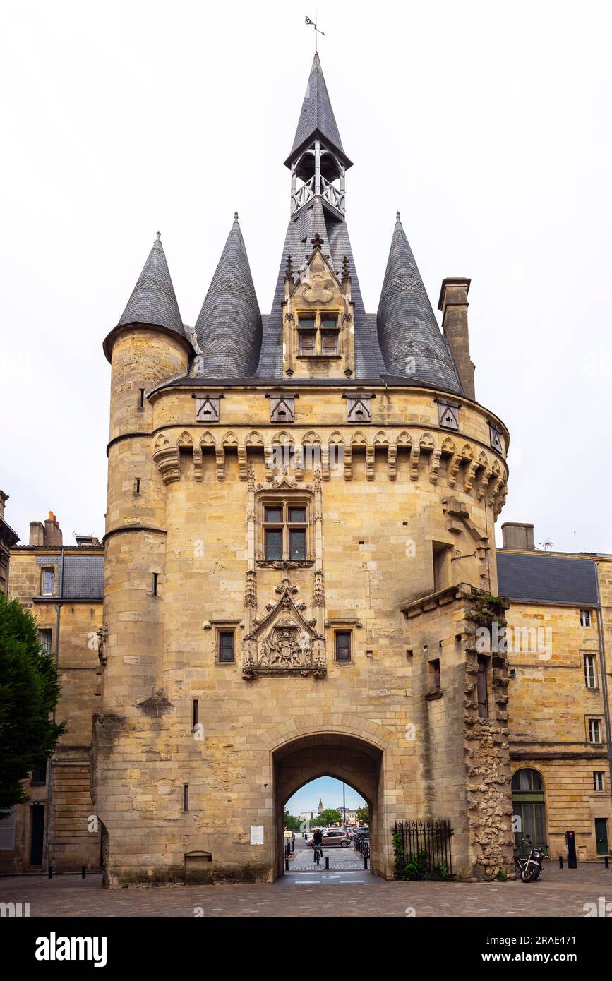 Porte Cailhau, del XV secolo, città vecchia di Bordeaux. Regione Aquitania, Francia. Foto Stock