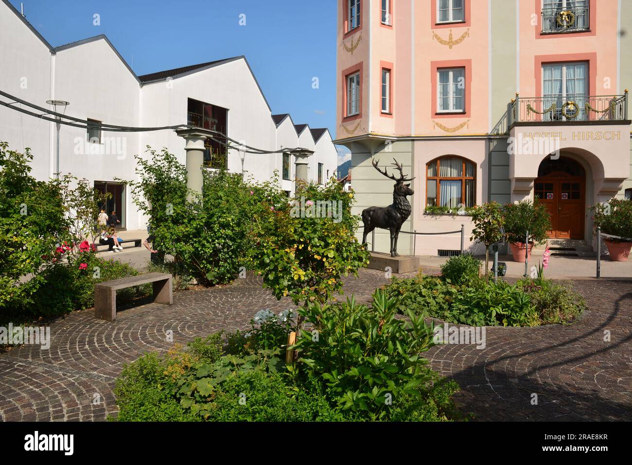 Fussen, Germania meridionale – 08.21.2021: Vista nella storica città di Fussen (Füssen), sotto le Alpi, Baviera, Germania Foto Stock