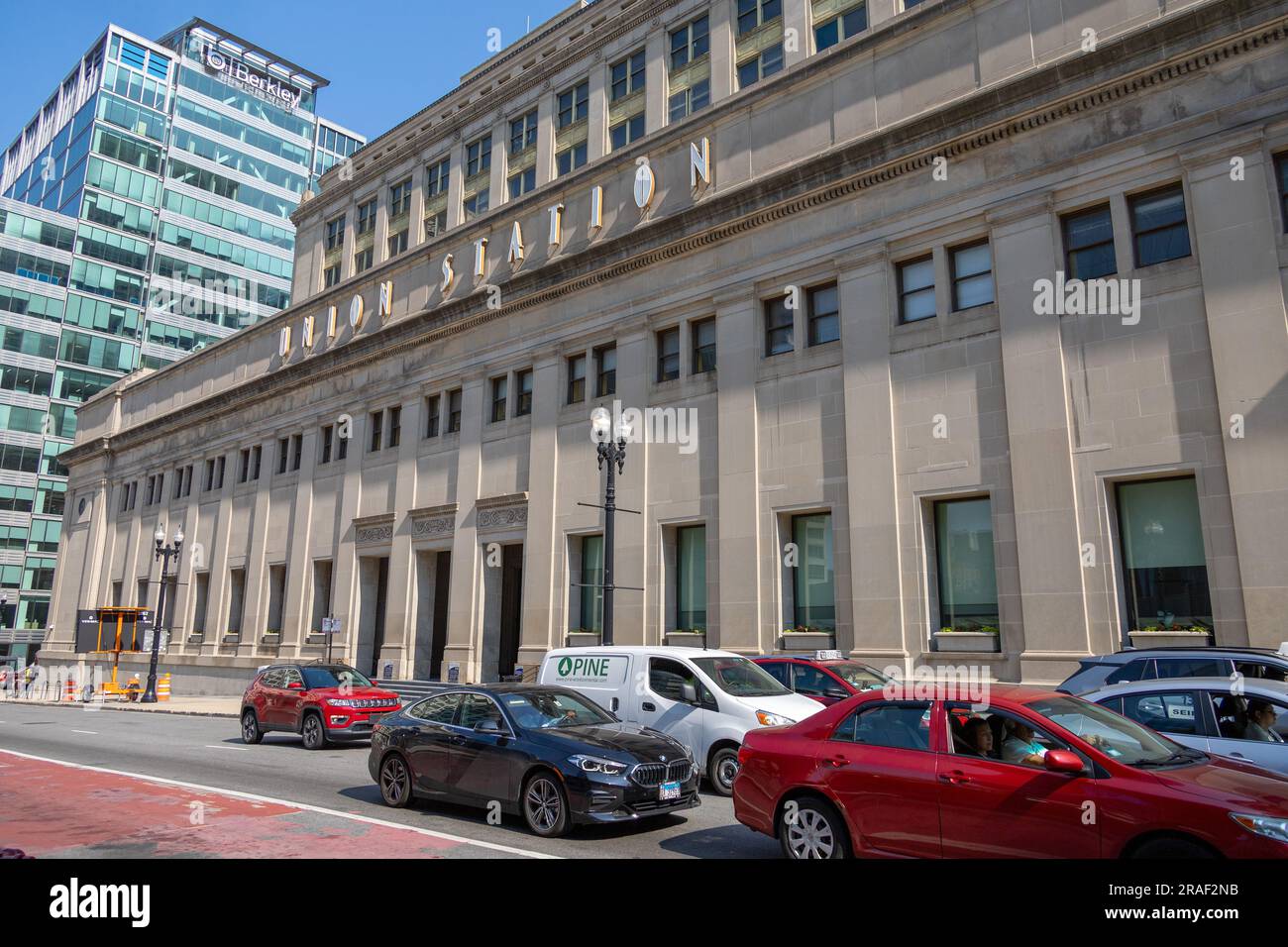 Esterno dell'Amtrak Chicago Union Station con cartello per la stazione Amtrak a Chicago South Canal Street, West Loop. Foto Stock