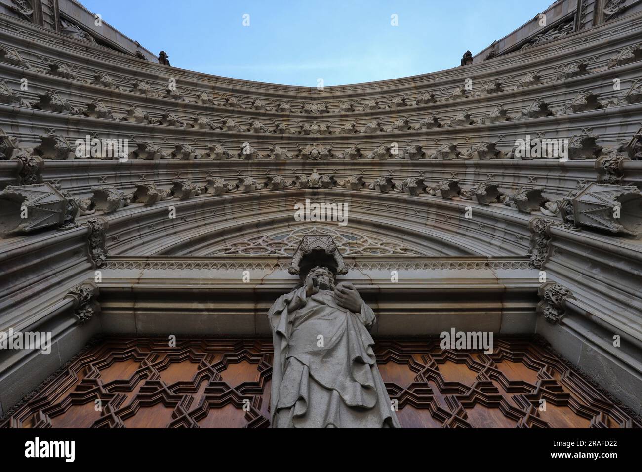 Barcellona, Spagna, dettaglio delle porte della Cattedrale, luogo turistico Foto Stock