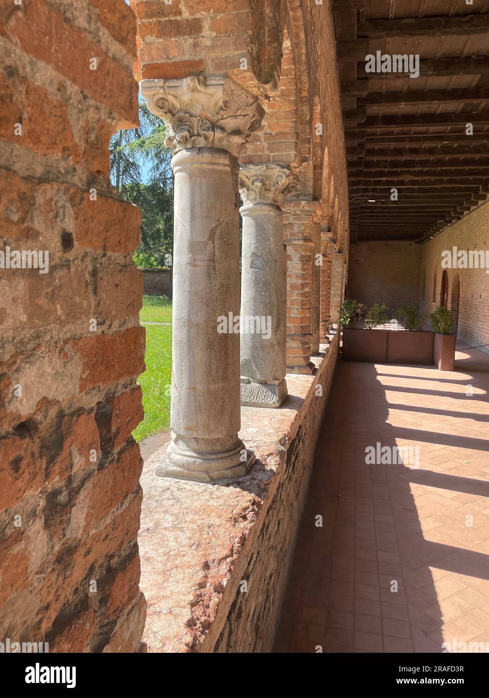 Un capolavoro di arte romanica, l'Abbazia di Pomposa, Italia Ferrara Foto Stock
