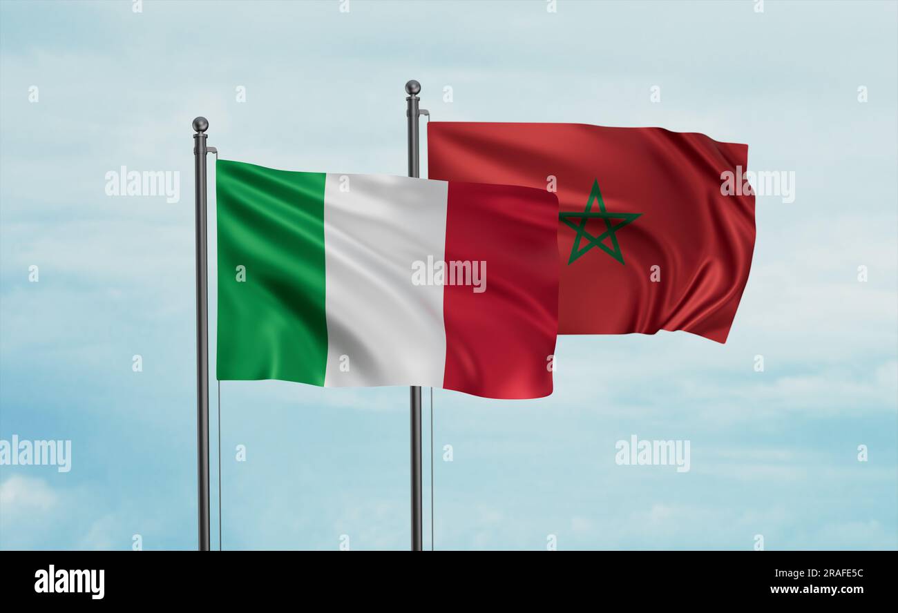 Bandiera del Marocco e bandiera dell'Italia che sventolano insieme sul cielo blu, concetto di cooperazione tra due paesi Foto Stock