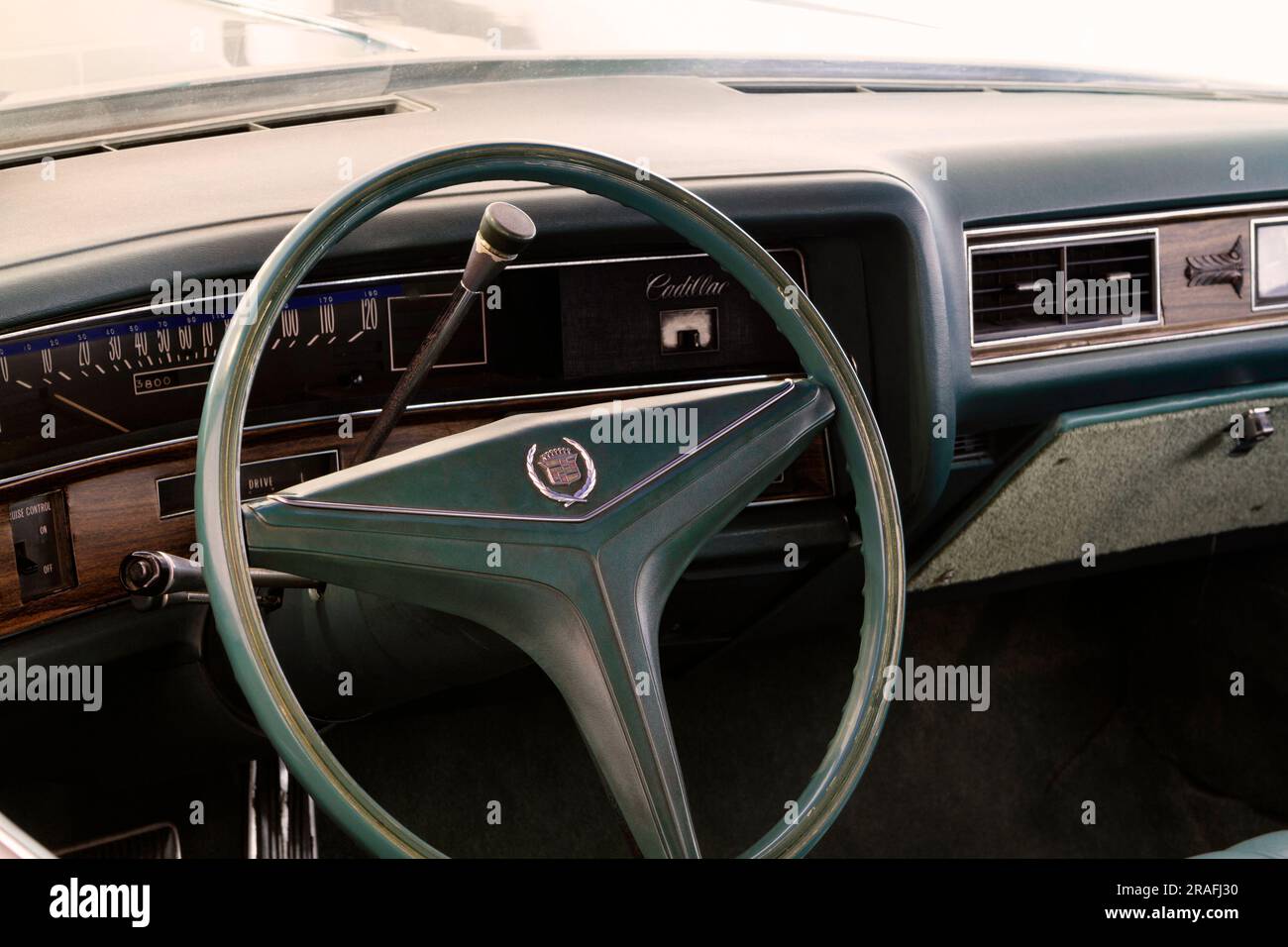 Cruscotto e volante della Cadillac Eldorado 1971 Foto Stock