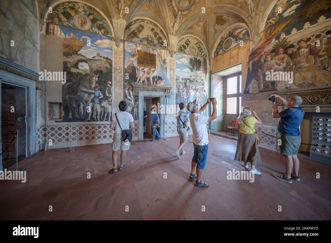Camera degli sposi, affreschi di Andrea Mantegna, Palazzo Ducale, Mantova, Lombardia, Italia Foto Stock