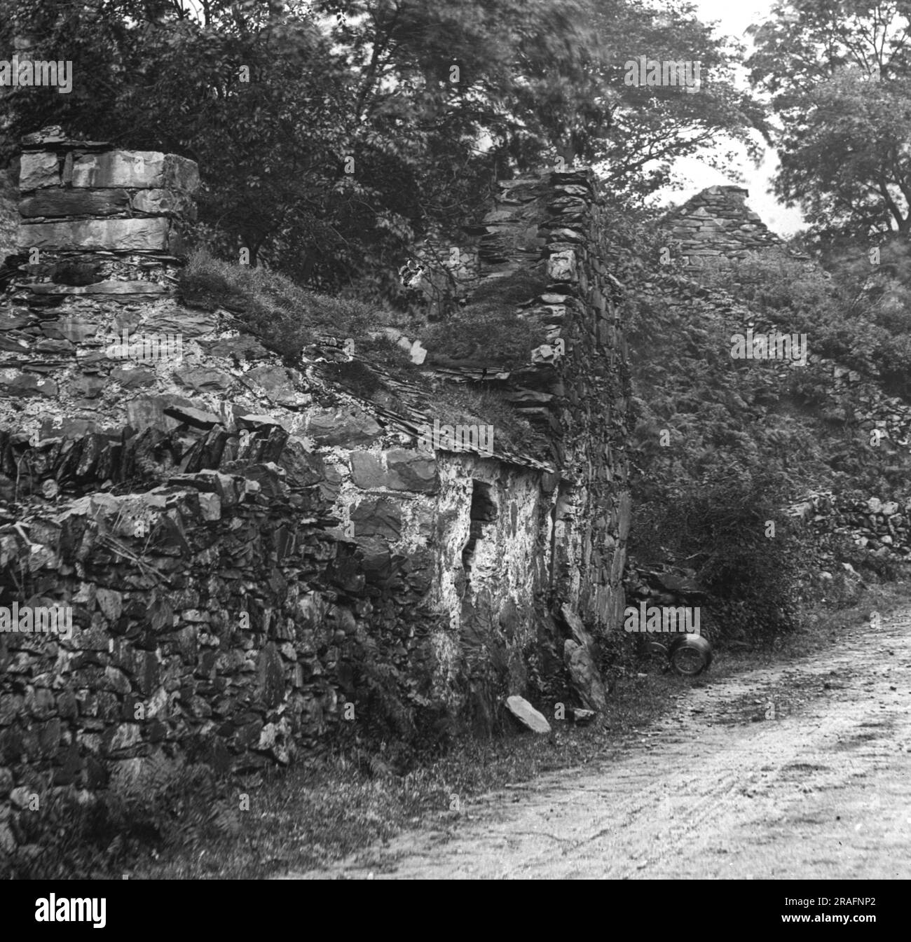 Betws Garmon, Galles - datato 1886 - immagine da un'antica lanterna di vetro (formato britannico) Foto Stock