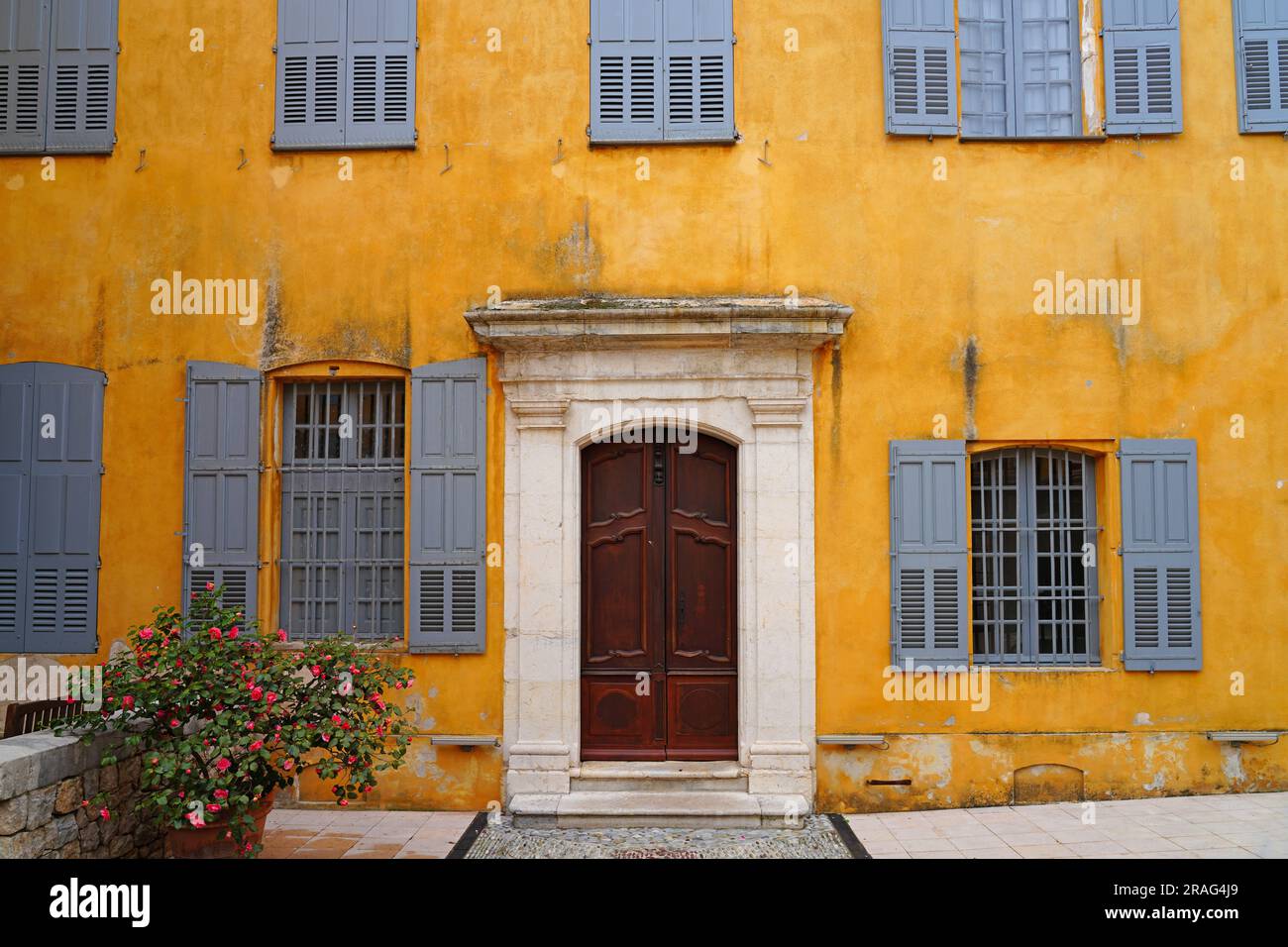 GRASSE, FRANCIA -17 APR 2023- Vista del Musee International de la  Parfumerie (Museo internazionale dei profumi) situato a Grasse, Provenza,  Francia Foto stock - Alamy