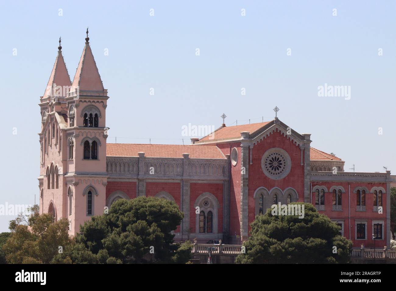 Chiesa di Montalto, conosciuta anche come Santuario della Madonna di Montalto, Messina, Sicilia, Italia, ricostruita dopo un terremoto del 1908. Foto Stock