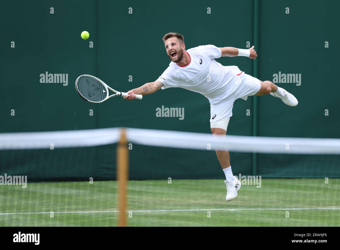 Wimbledon, Royaume University. 3 luglio 2023. Corentin Moutet (fra) durante i Campionati di Wimbledon 2023 il 3 luglio 2023 presso l'All England Lawn Tennis & Croquet Club di Wimbledon, Inghilterra - foto Antoine Couvercelle/DPPI Credit: DPPI Media/Alamy Live News Foto Stock