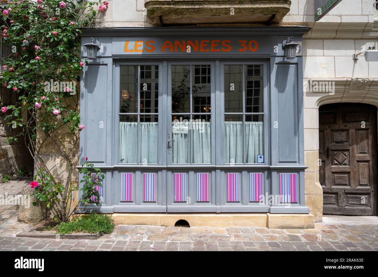 Il ristorante Les Annees 30 a Chinon, Valle della Loira, Francia, Foto Stock