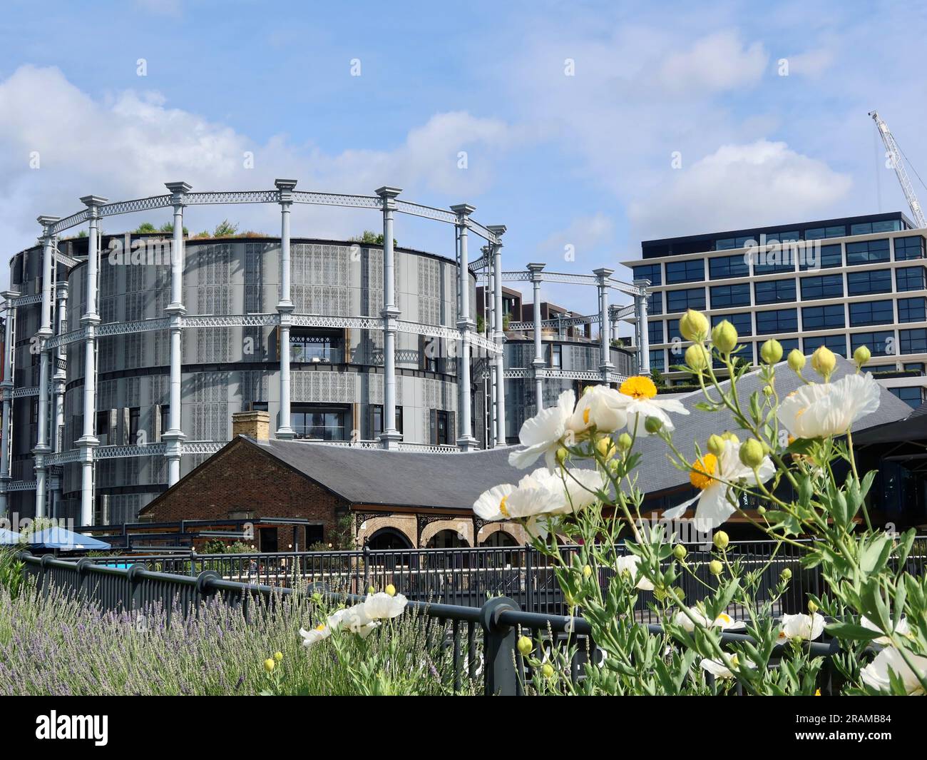 Londra, Regno Unito - giugno 2023 : Gasholders Park Apartments, Kings Cross Foto Stock