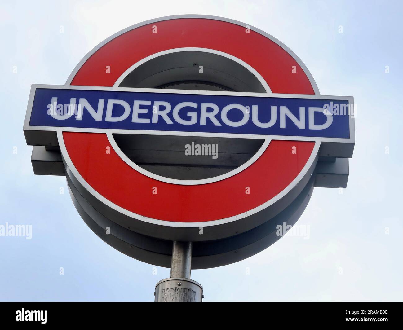 Londra, Regno Unito - giugno 2023: Cartello della metropolitana alla stazione di St Pancras Foto Stock